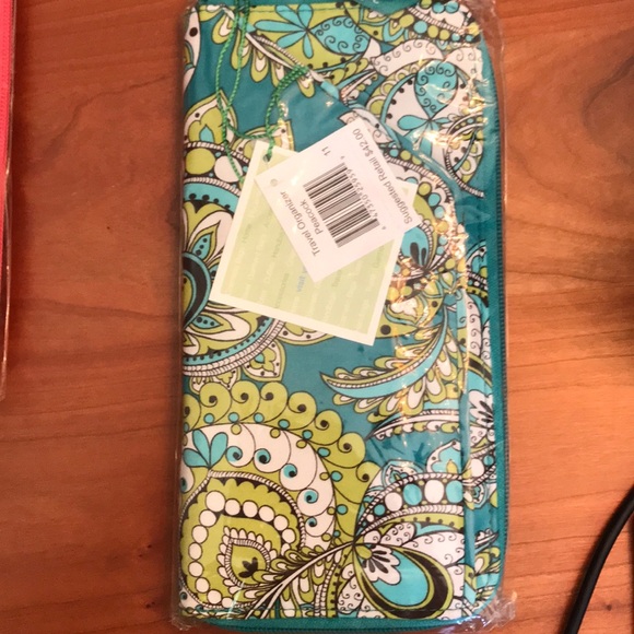 Vera Bradley Bags Nwt Vera Bradley Travel Organizer Wallet Poshmark